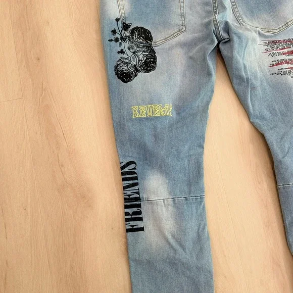 Crysp Denim Distressed Ripped Graphic Jean Light Wash Denim Men 38 Grunge Skater